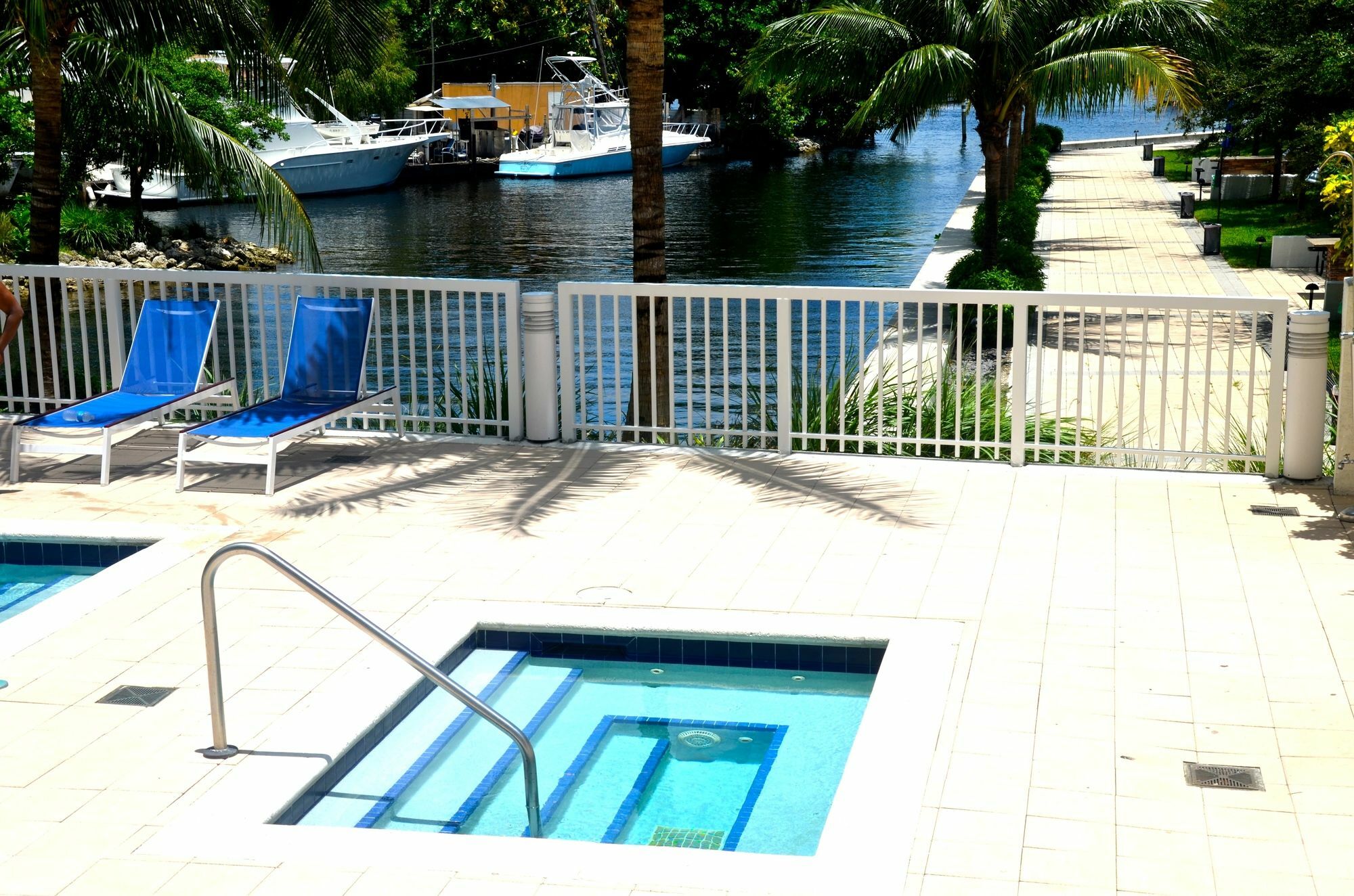 Riviera Luxury Living At River Oaks Marina And Tower Miami Zewnętrze zdjęcie