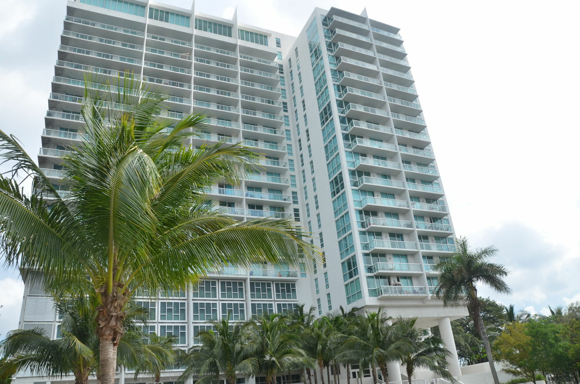 Riviera Luxury Living At River Oaks Marina And Tower Miami Zewnętrze zdjęcie