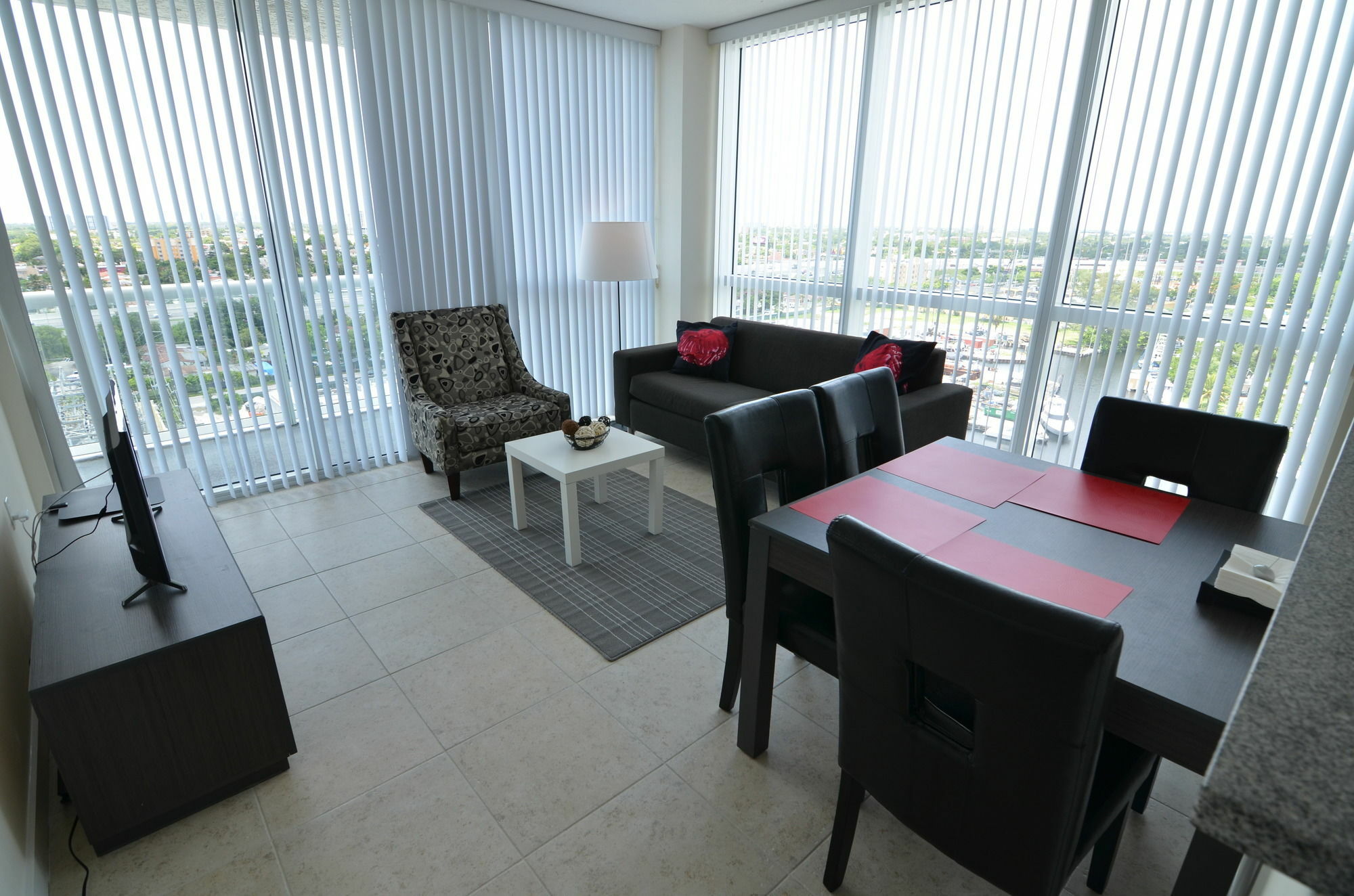Riviera Luxury Living At River Oaks Marina And Tower Miami Zewnętrze zdjęcie